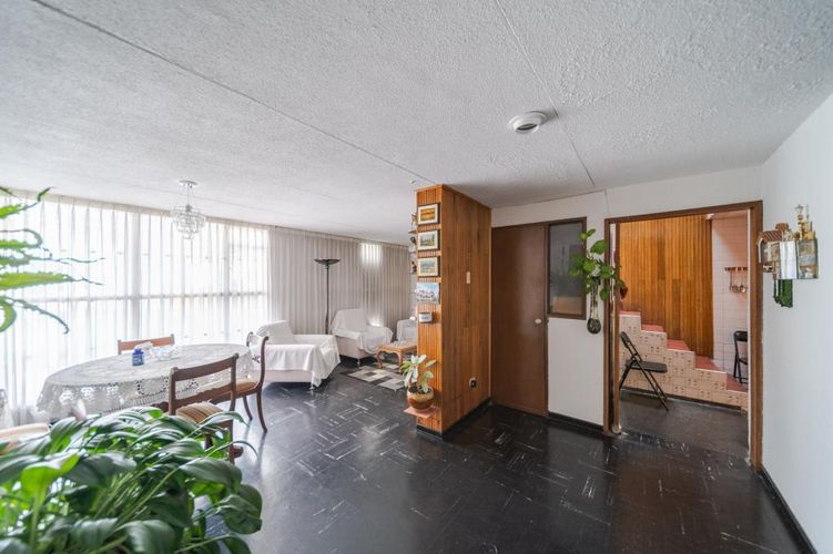 Casa de 4 alcobas en venta en Pontevedra, Bogotá, 321 m² · foto 2 de 24