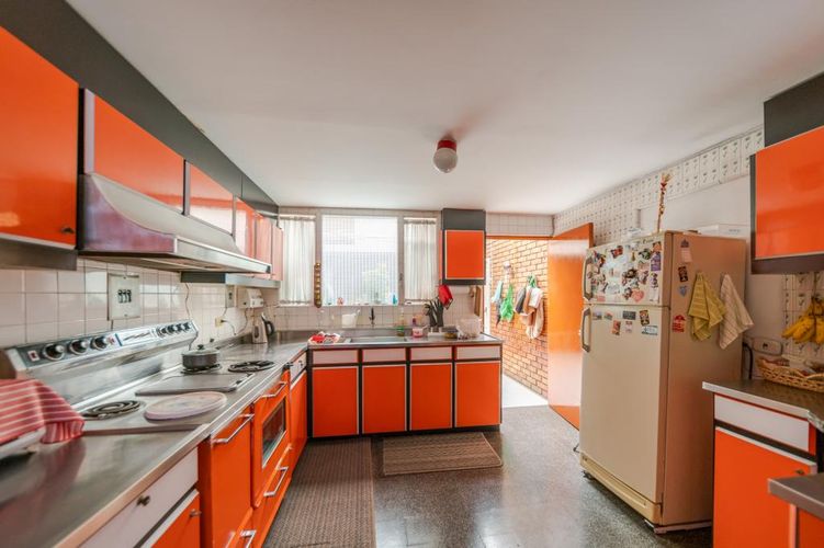 Casa de 4 alcobas en venta en Pontevedra, Bogotá, 321 m² · foto 3 de 24