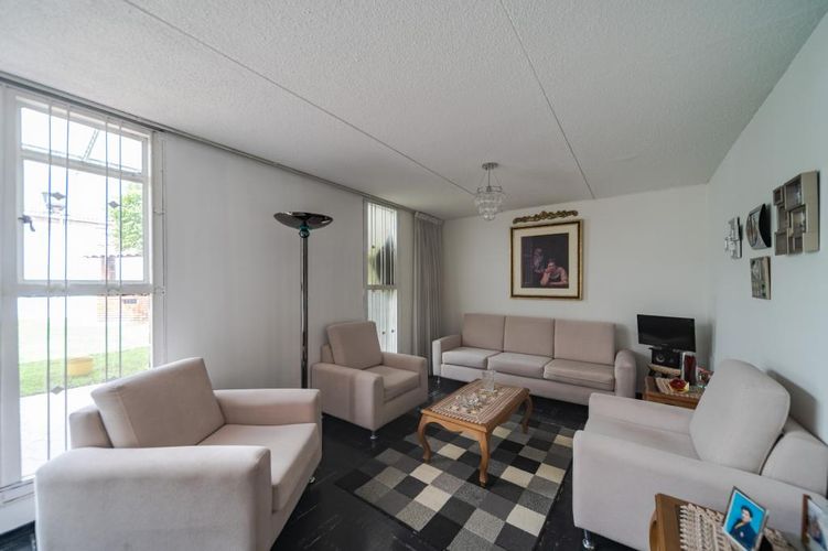 Casa de 4 alcobas en venta en Pontevedra, Bogotá, 321 m² · foto 6 de 24