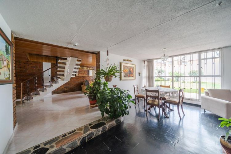 Casa de 4 alcobas en venta en Pontevedra, Bogotá, 321 m² · foto 8 de 24