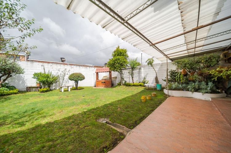 Casa de 4 alcobas en venta en Pontevedra, Bogotá, 321 m² · foto 9 de 24