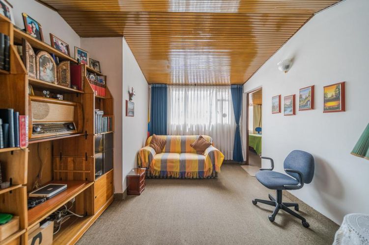 Casa de 4 alcobas en venta en Pontevedra, Bogotá, 321 m² · foto 15 de 24