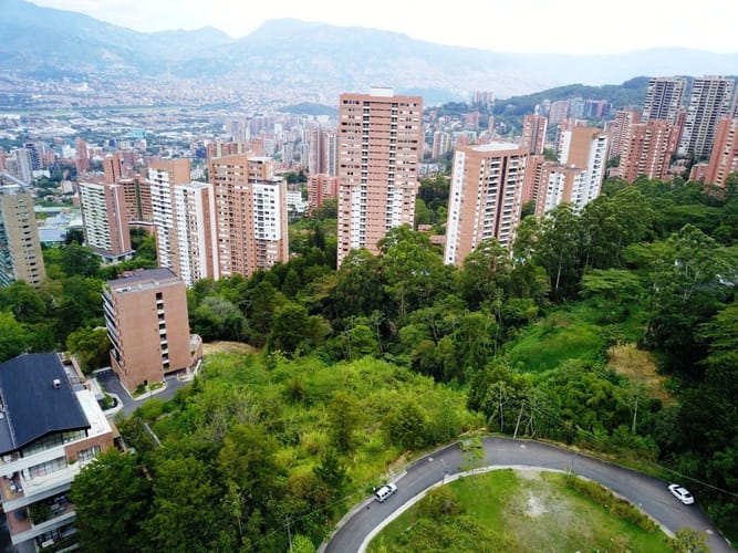 Lote en arriendo en El Tesoro, Medellín, 1923 m² · foto 16 de 21