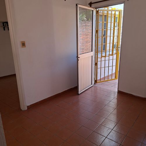 ALQUILER APTO PB -BAJO DE PRECIO- SIN GTOS- CON COCHERA / 2 AUTOS · Photo 5