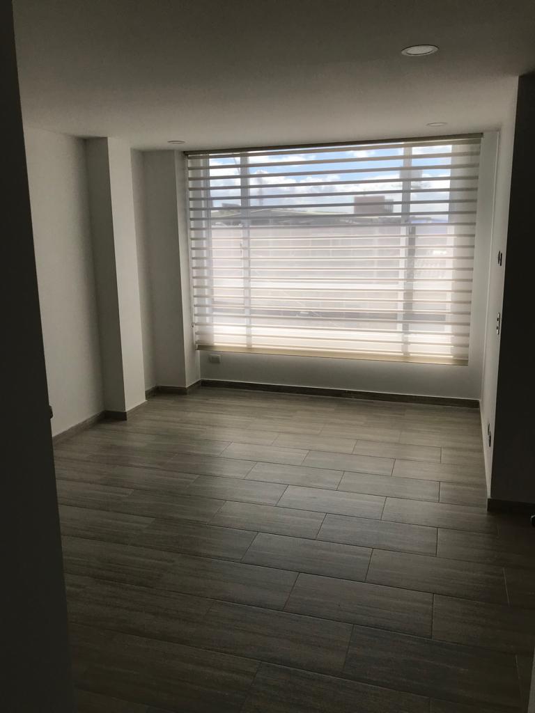 Casa en venta en Santa Isabel, Bogotá · foto 2 de 14