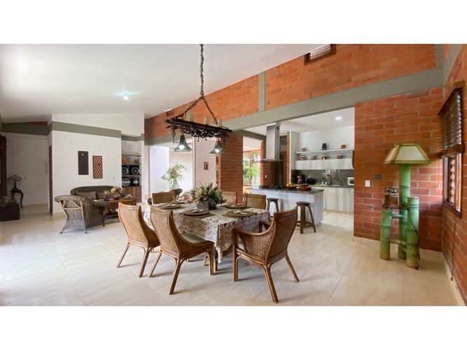 Casa de 3 alcobas en venta en Alfaguara, Jamundí, 722 m² · foto 6 de 24