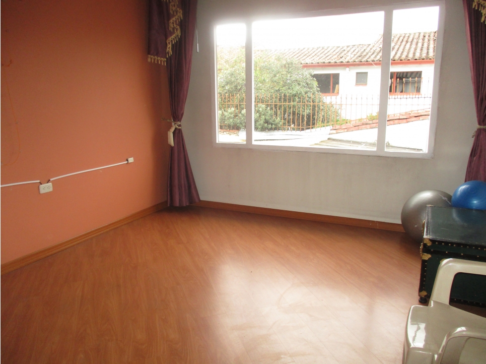 Casa en venta en Pontevedra, Bogotá · foto 17 de 20