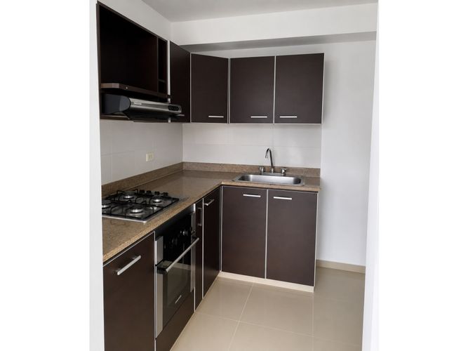 Apartamento de 3 alcobas en venta en Valle Del Lili, Cali, 70 m² · foto 2 de 11