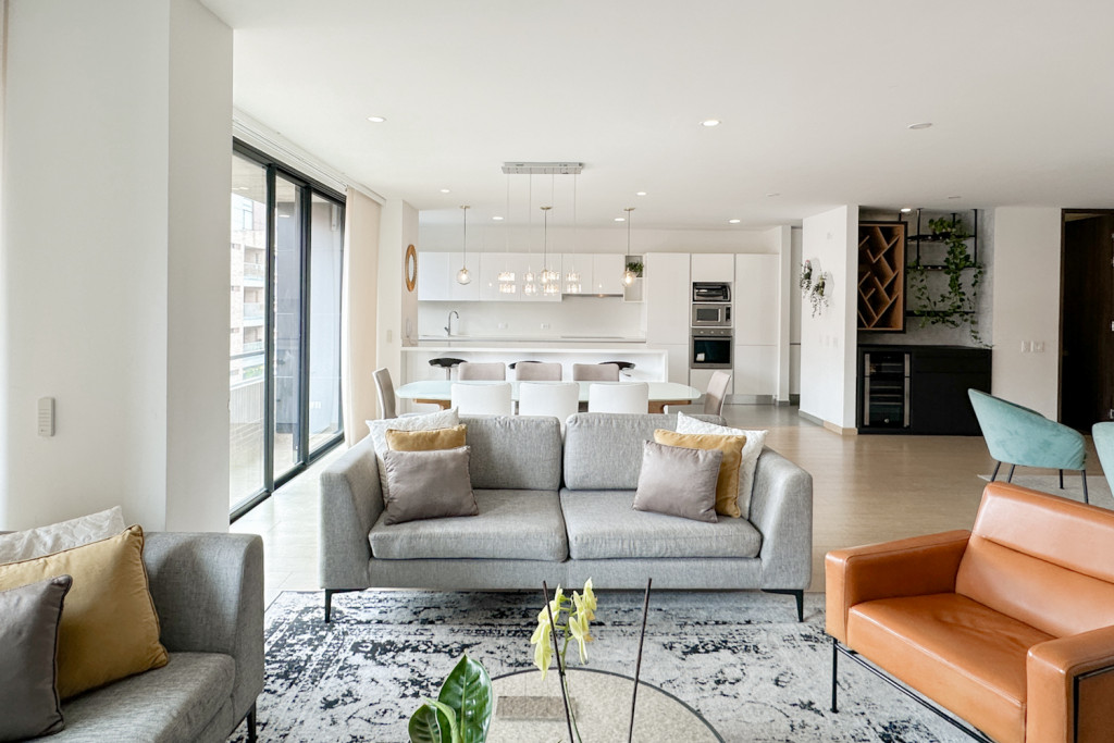 Apartamento en venta en La Carolina, Bogotá · foto 2 de 24