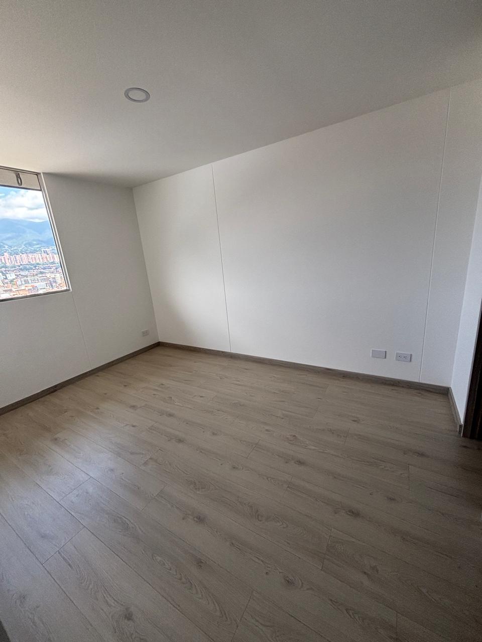 Apartamento en venta en Viviendas Del Sur, Itagüí · foto 4 de 18