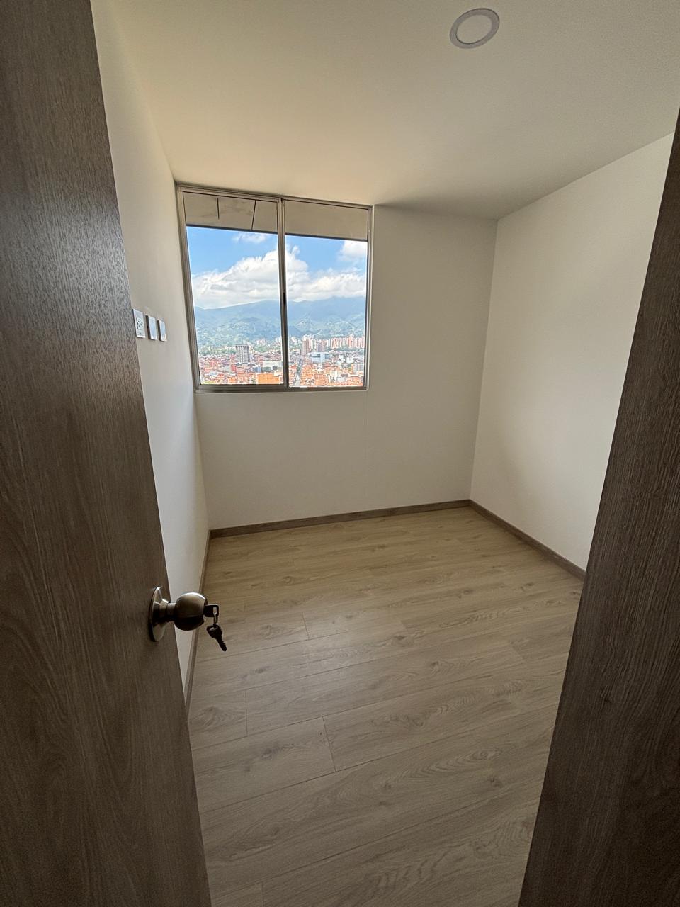 Apartamento en venta en Viviendas Del Sur, Itagüí · foto 12 de 18