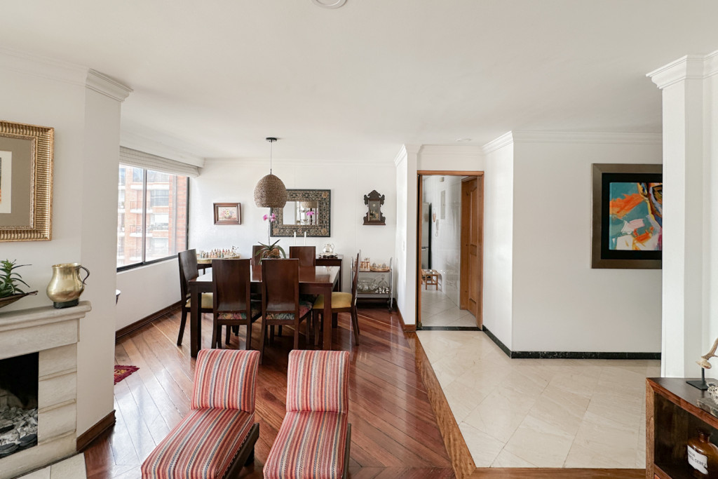 Apartamento en venta en Chicó Navarra, Bogotá · foto 2 de 23