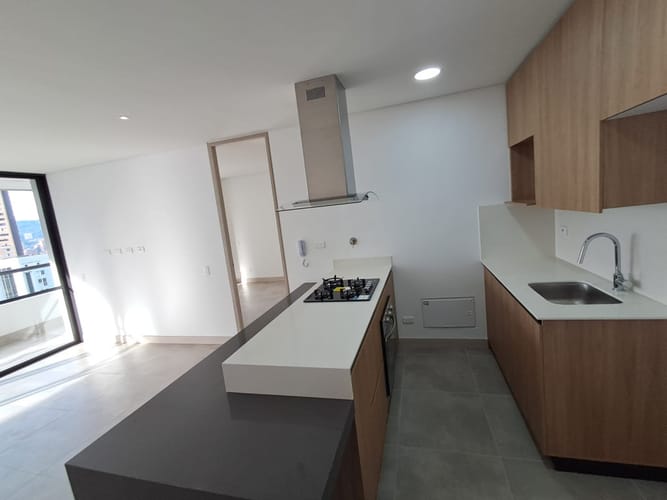 Apartamento de 2 alcobas en arriendo en Los Balsos, Medellín, 88 m² · foto 2 de 20