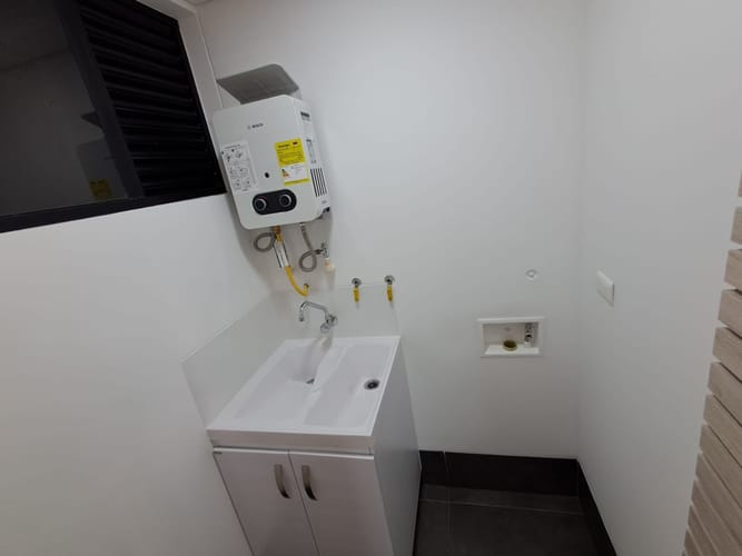 Apartamento de 2 alcobas en arriendo en Los Balsos, Medellín, 88 m² · foto 3 de 20