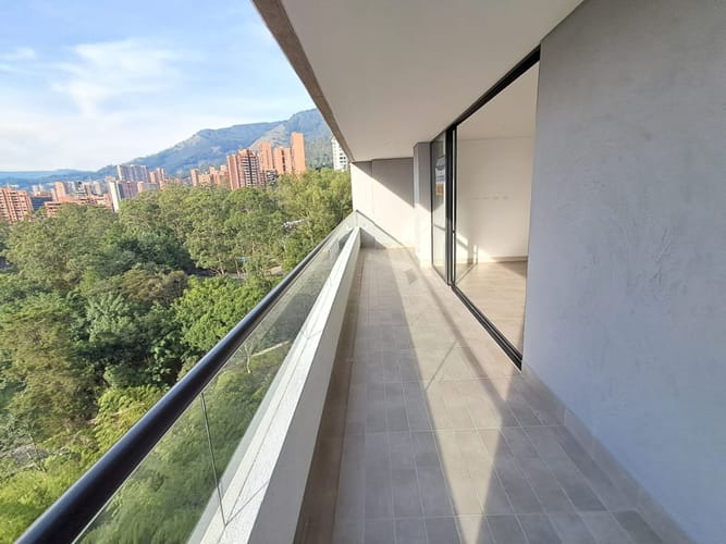 Apartamento de 2 alcobas en arriendo en Los Balsos, Medellín, 88 m² · foto 8 de 20