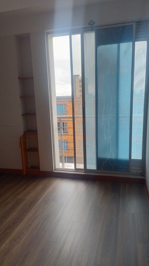 Apartaestudio en venta en Fontibon, Bogotá, 25 m² · foto 2 de 9