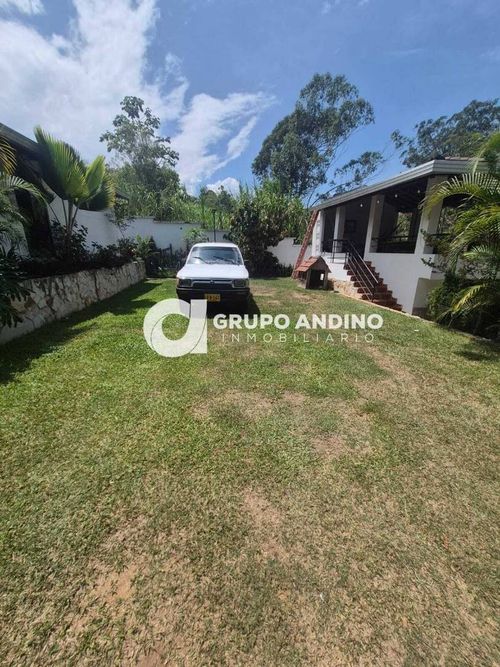 Casa de 4 alcobas en venta en Ruitoque, Floridablanca, 1200 m² · foto 6 de 20