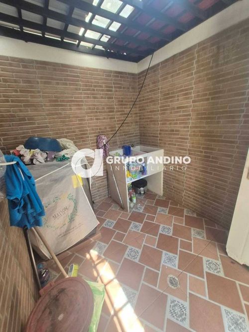Casa de 4 alcobas en venta en Ruitoque, Floridablanca, 1200 m² · foto 7 de 20