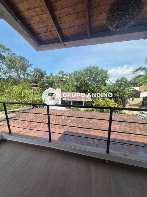 Casa de 4 alcobas en venta en Ruitoque, Floridablanca, 1200 m² · foto 12 de 20