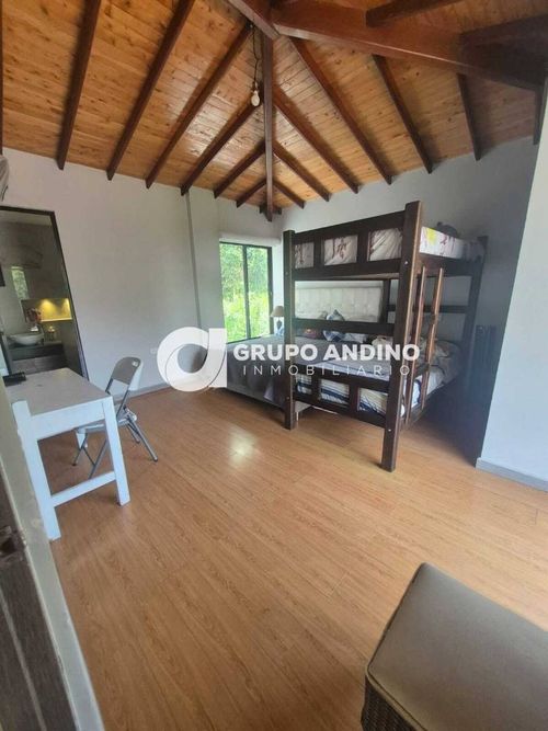 Casa de 4 alcobas en venta en Ruitoque, Floridablanca, 1200 m² · foto 13 de 20