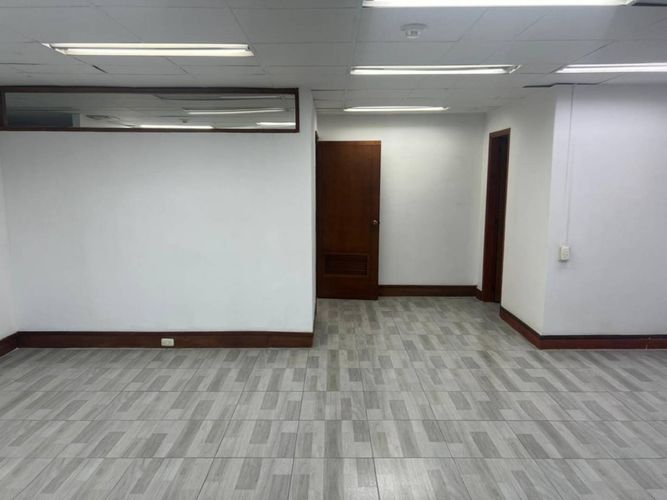Oficina en arriendo en La Aguacatala, Medellín, 105 m² · foto 4 de 19