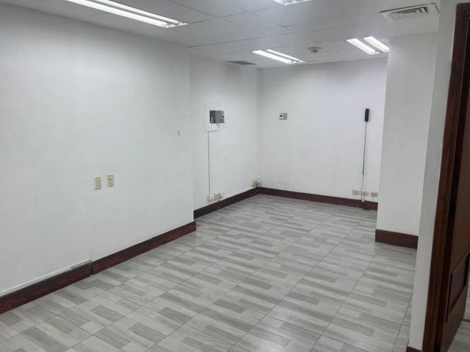 Oficina en arriendo en La Aguacatala, Medellín, 105 m² · foto 9 de 19