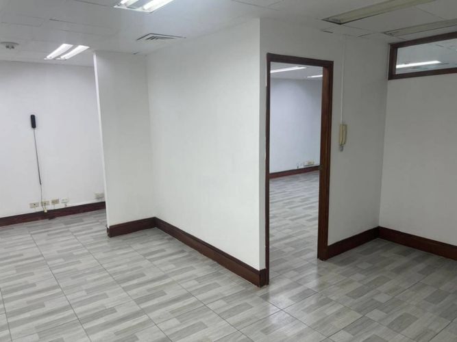 Oficina en arriendo en La Aguacatala, Medellín, 105 m² · foto 10 de 19