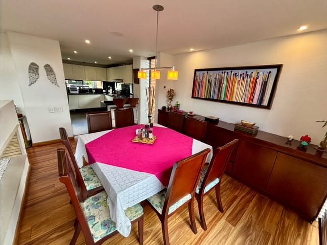 Casa de 3 alcobas en venta en Quisquiza, La Calera, 285 m² · foto 9 de 24