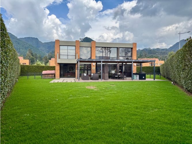 Casa de 3 alcobas en venta en Quisquiza, La Calera, 285 m² · foto 17 de 24