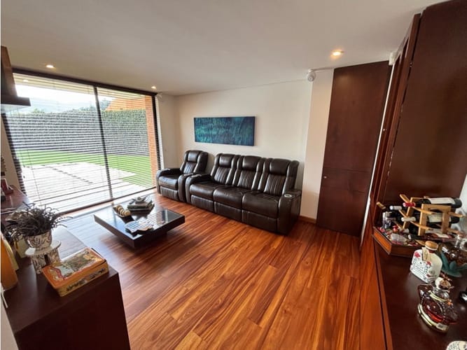 Casa de 3 alcobas en venta en Quisquiza, La Calera, 285 m² · foto 19 de 24