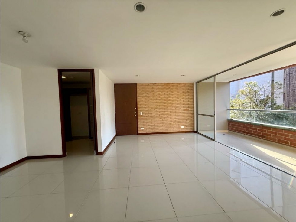Apartamento en venta en Cumbres, Envigado · foto 2 de 24