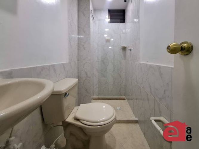 Local en arriendo en Los Naranjos, Envigado, 110 m² · foto 10 de 12