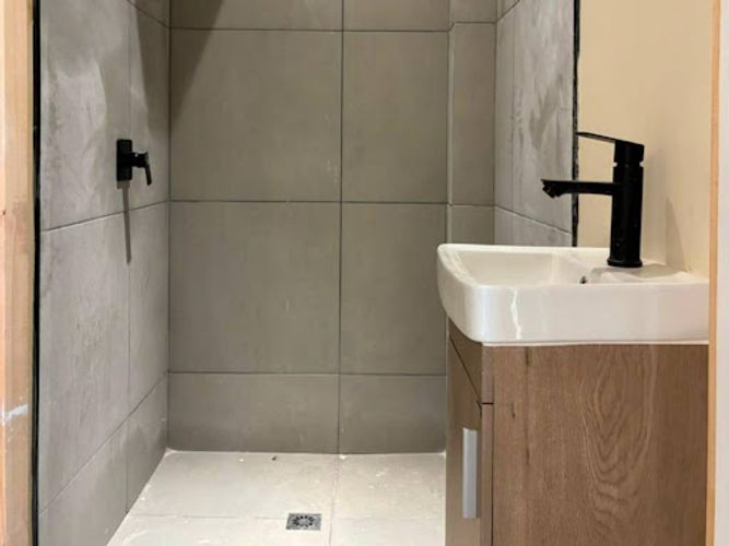 Casa de 13 alcobas en venta en La Magnolia, Envigado, 168 m² · foto 11 de 11
