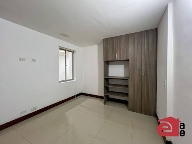 Apartamento de 2 alcobas en arriendo en Los Naranjos, Medellín, 55 m² · foto 6 de 10