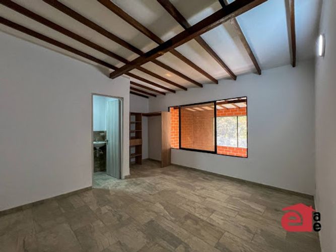 Apartamento de 2 alcobas en arriendo en Santa Elena, Medellín, 70 m² · foto 7 de 15