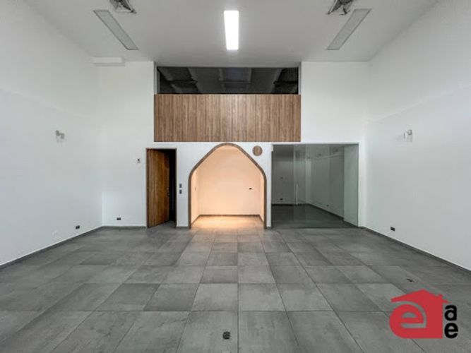 Local en arriendo en Perpetuo Socorro, Medellín, 135 m² · foto 2 de 11