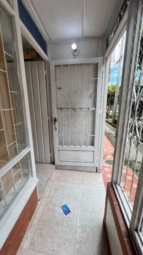 Casa de 4 alcobas en venta en Ub. Chicala, Ibagué, 54 m² · foto 5 de 24