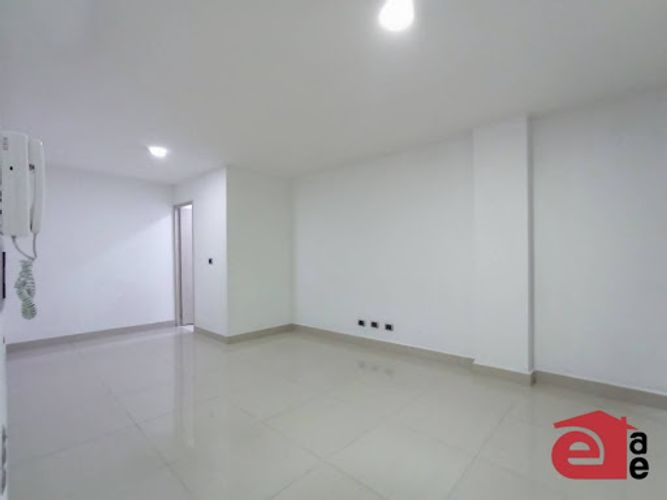 Oficina en arriendo en El Dorado, Envigado, 14 m² · foto 2 de 6