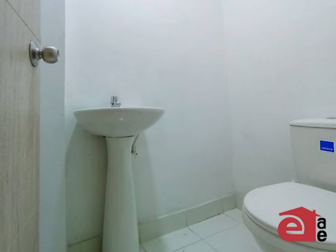 Oficina en arriendo en El Dorado, Envigado, 14 m² · foto 5 de 6