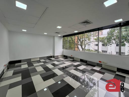 Oficina en arriendo en Villa Carlota, Medellín, 123 m² · foto 2 de 12