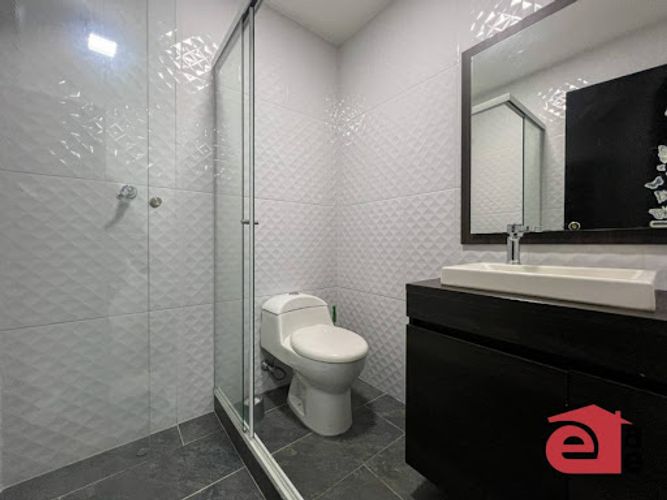 Oficina en arriendo en Villa Carlota, Medellín, 123 m² · foto 8 de 12