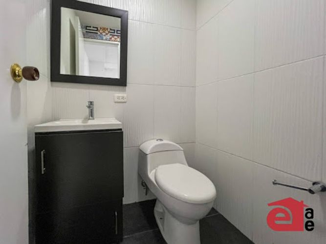 Oficina en arriendo en Villa Carlota, Medellín, 123 m² · foto 10 de 12