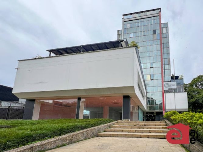 Oficina en arriendo en Villa Carlota, Medellín, 123 m² · foto 11 de 12