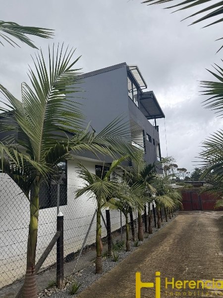 Apartamento en Arriendo en Santa Elena, Medellín