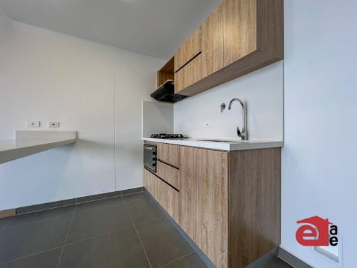 Apartamento de 2 alcobas en arriendo en Loma Del Escobero, Envigado, 75 m² · foto 4 de 17