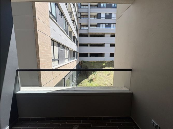 Apartaestudio en venta en San Nicolas, La Ceja, 83 m² · foto 2 de 24