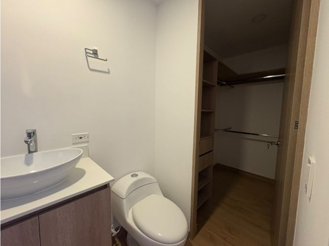 Apartaestudio en venta en San Nicolas, La Ceja, 83 m² · foto 10 de 24