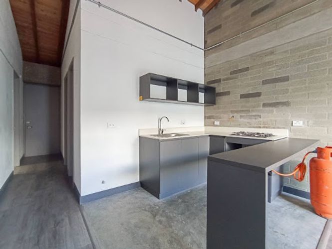 Apartamento de 3 alcobas en venta en La Milagrosa, La Ceja, 70 m² · foto 2 de 16
