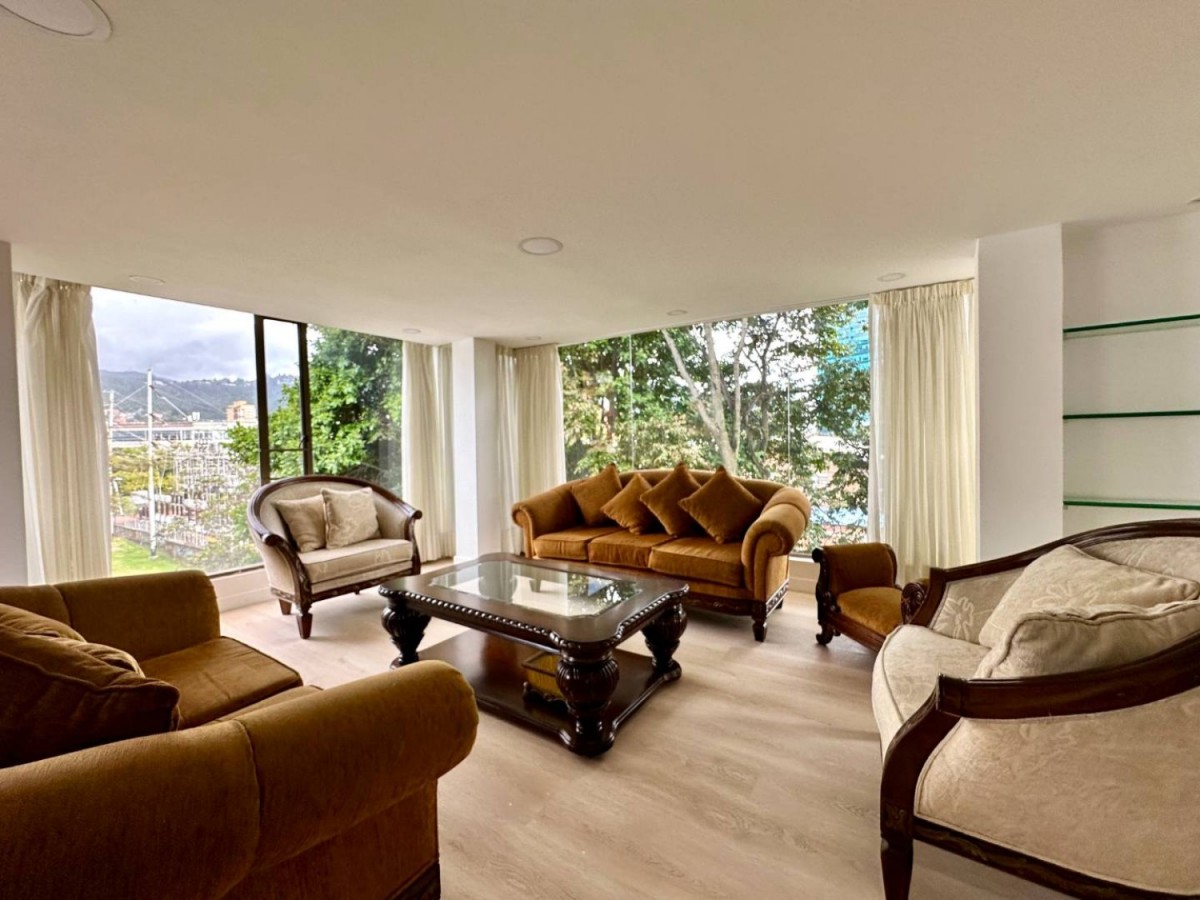 Apartamento en Arriendo en Santa Barbara, Bogotá