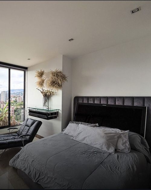 Apartamento de 3 alcobas en arriendo en San Lucas, Medellín, 130 m² · foto 7 de 10